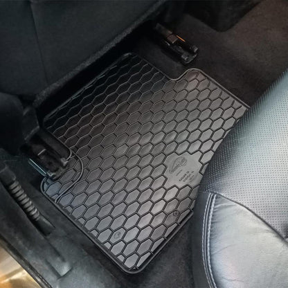 ESERNYŐ GUMI AUTÓS SZŐNYEG KÉSZLET OPEL ASTRA J (2009-2015) ZAFIRA C TOURER (2011-2019) CHEVROLET CRUZE (2009-) ORLANDO (2011-) Autókhoz