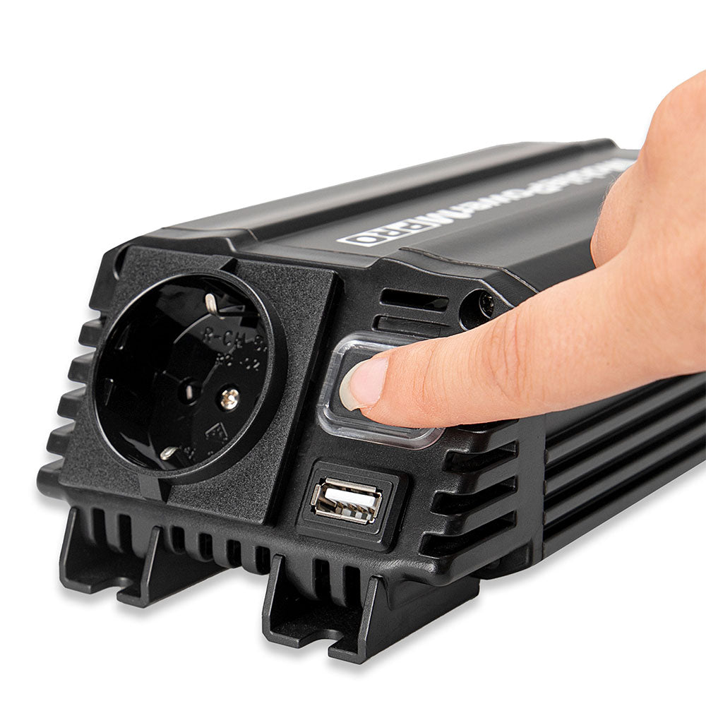 HEYNER PREMIUM M PRO FESZÜLTSÉGVÁLTÓ 300-600W 12V TÁPELLÉK 230V KIMENET USB-VEL