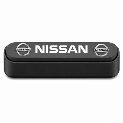 Suport Număr Telefon Auto pentru Parcare personalizat cu Nissan.