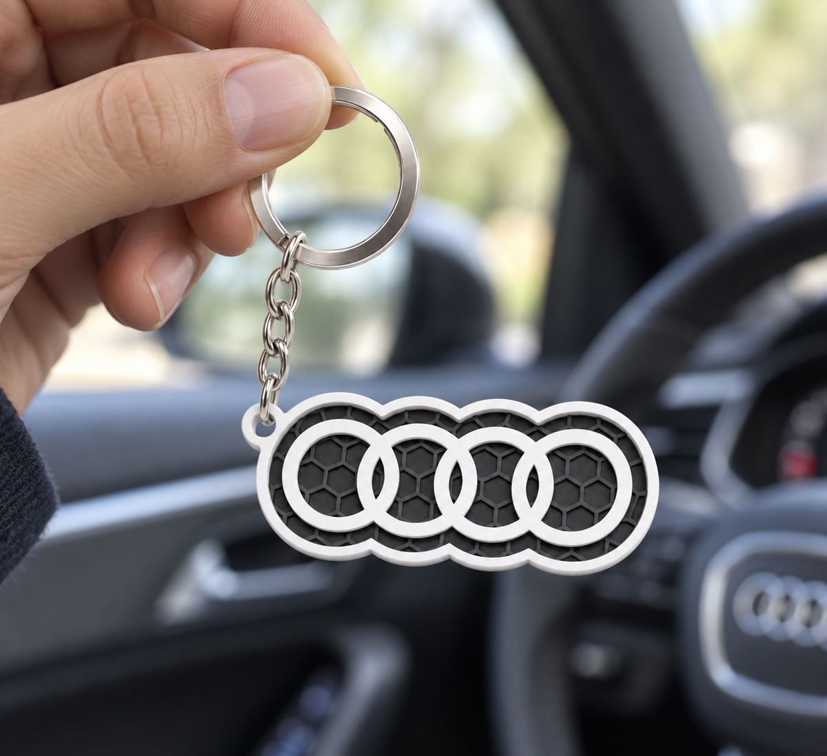 Breloc auto Audi logo cu lanț și inel