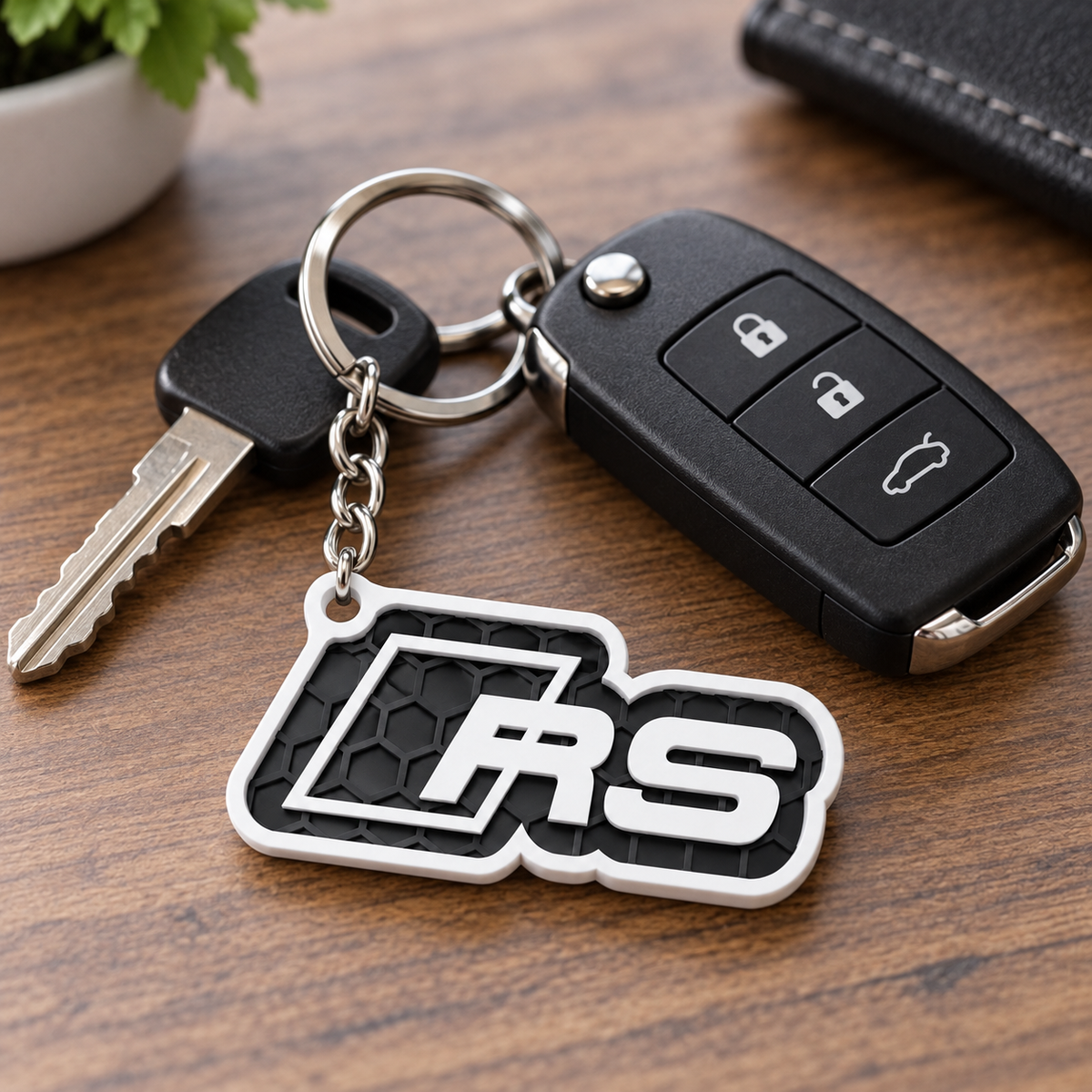 Breloc auto Audi RS cu lanț și inel