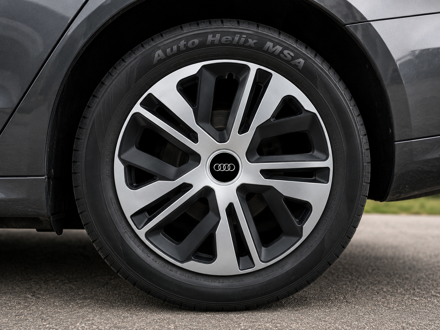 Set 4 Capace Roti 14 inchi (R14) Raven Gri-Negru, Compatibile Cu Audi