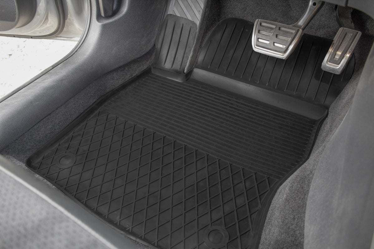 Covorase Presuri Auto Cauciuc Universale Seat CORDOBA II 2003-2009 | Seat IBIZA III 2002-2008 | Skoda FABIA I 1999 - 2007 | VW POLO IV 2001-2009