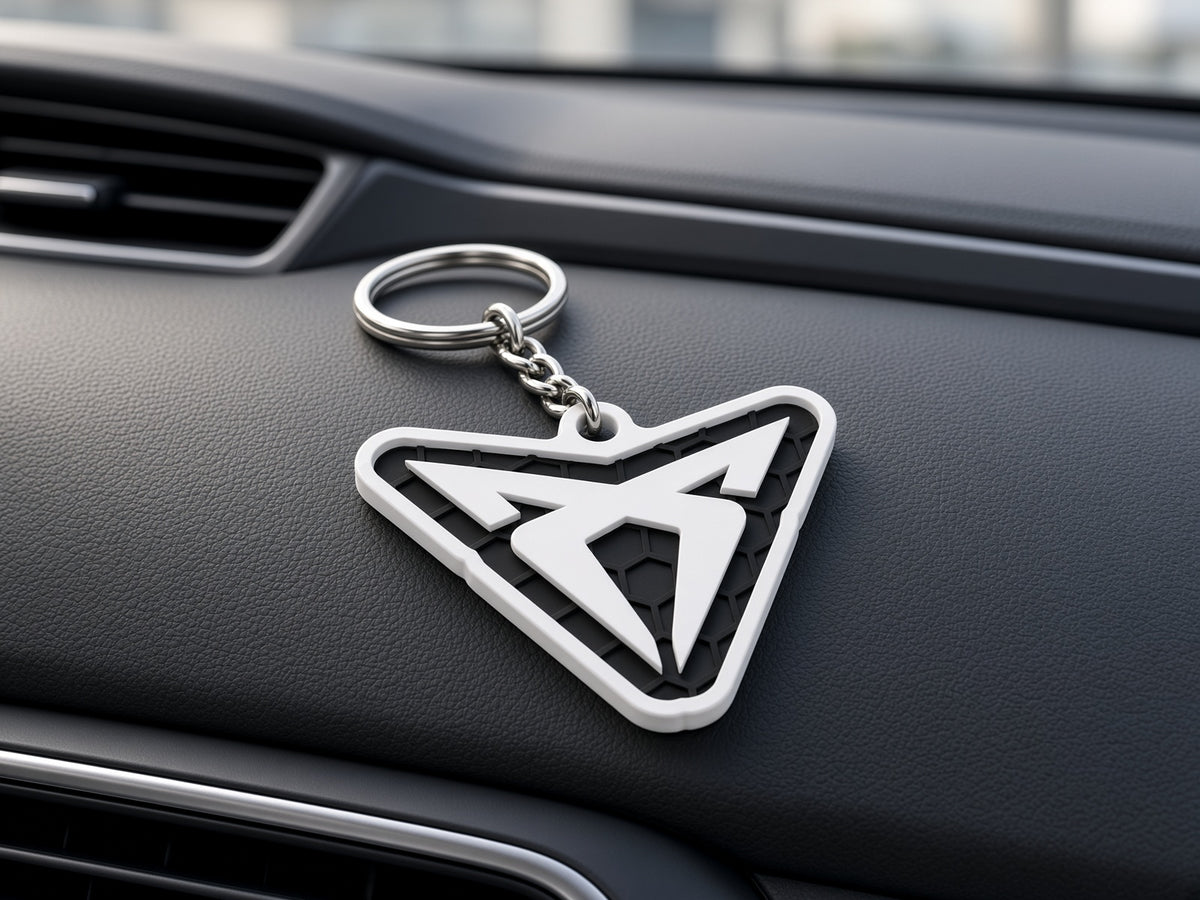 Breloc auto Cupra logo cu lanț și inel