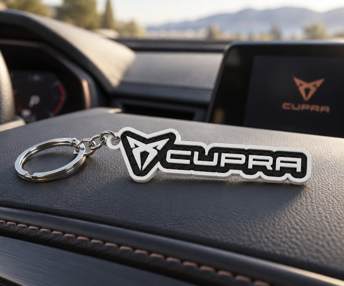 Breloc auto Cupra inscripție cu lanț și inel