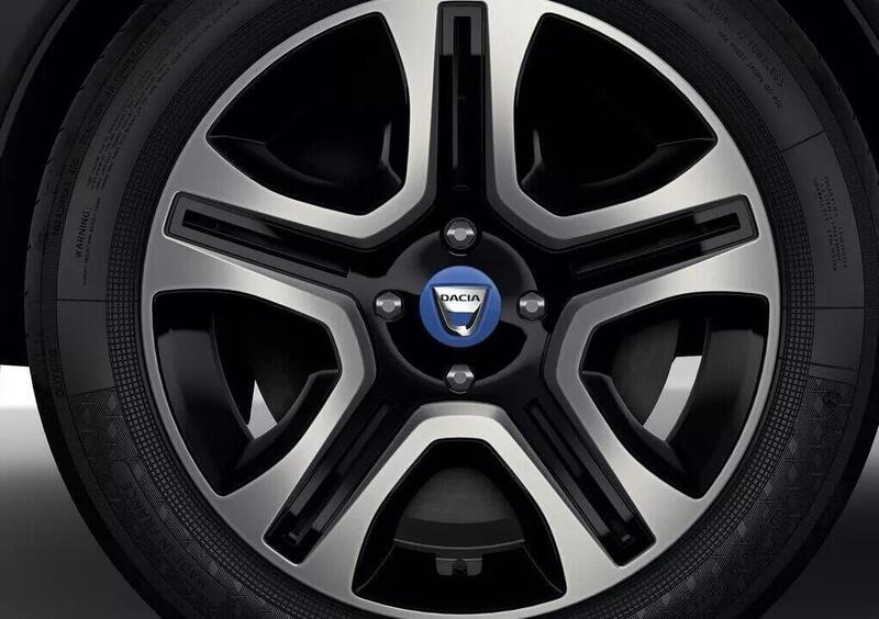 1 db eredeti Dacia Logan 16 hüvelykes (R16) Blue Motion Expression keréktárcsa sapka