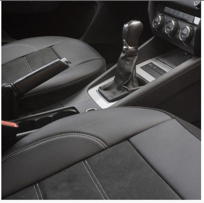 Set Huse Scaune Universale Din Piele Ecologică Si Alcantara Personalizate Cu Dacia NOU, Negre
