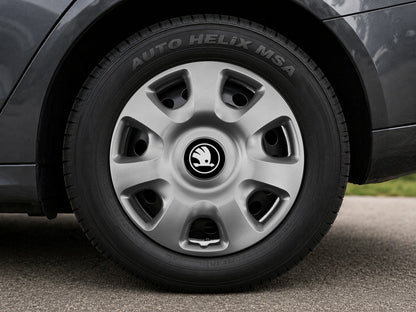 Set 4 capace roti 15 inchi (R15) Compatibile Cu Skoda Nou model - 336