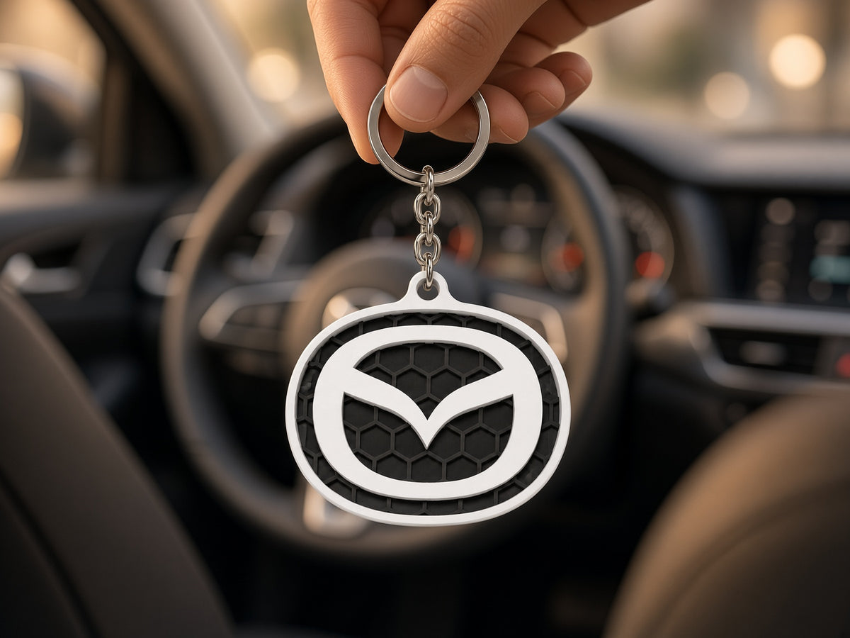 Breloc auto Mazda logo cu lanț și inel