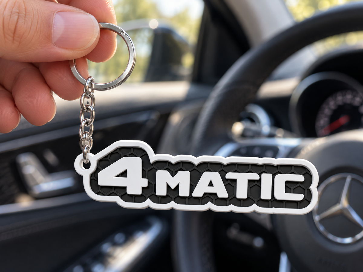 Breloc auto Mercedes 4MATIC cu lanț și inel
