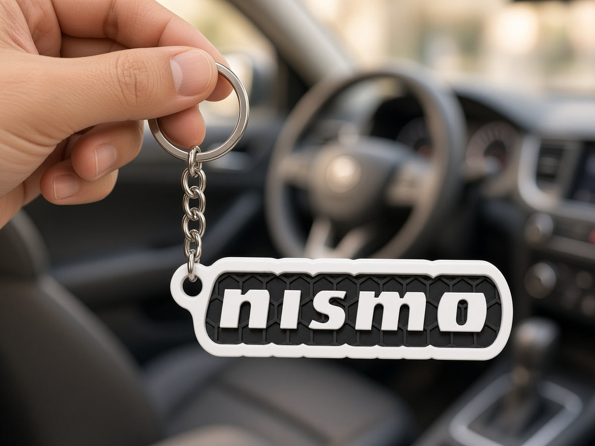 Breloc auto Nissan Nismo cu lanț și inel