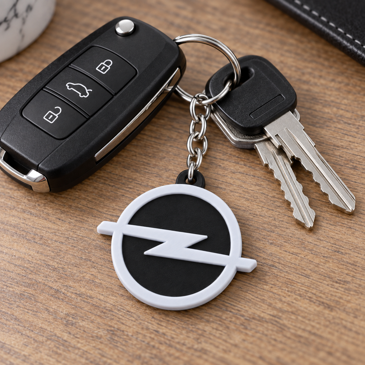 Breloc auto Opel cu lanț și inel