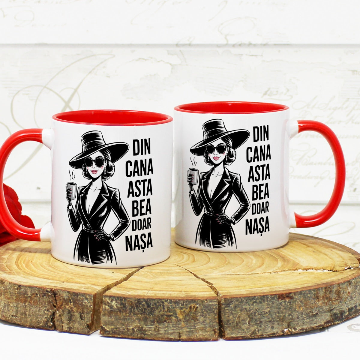 Set 2 cani haioase pentru Nas si Nasa, cu ilustratie „Din cana asta bea doar Nasu/Nasa”, interior rosu si negru, cadou personalizat nunta si botez, ceramica 330ml