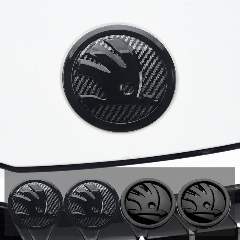 Emblema capota/hayon/portbagaj Skoda, Fibre de carbon, 8cm