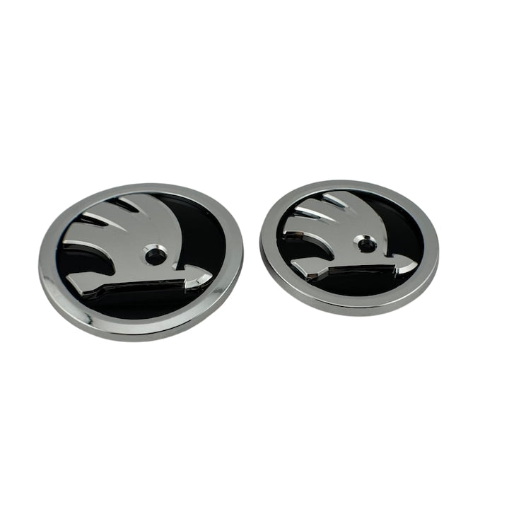 Set embleme SKODA, capota portbagaj, 80mm/90mm, negru/chrome pentru Octavia, Superb, Fabia, Rapid, Kodiaq