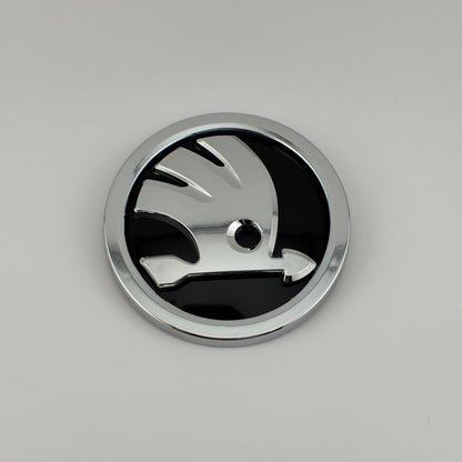 Set embleme SKODA, capota portbagaj, 80mm/90mm, negru/chrome pentru Octavia, Superb, Fabia, Rapid, Kodiaq