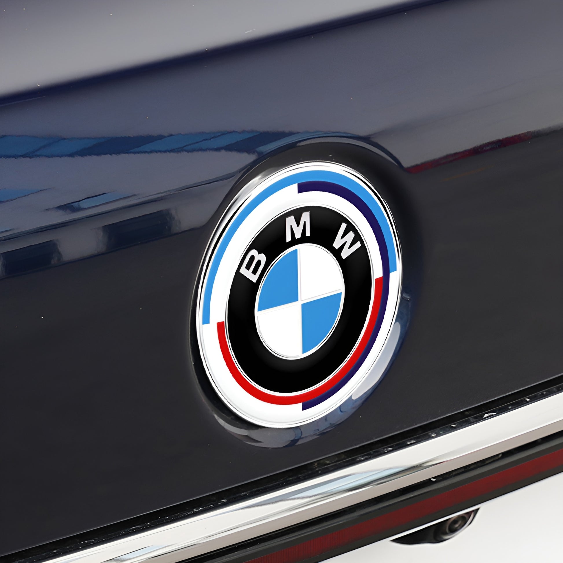 2 buc 82 mm editie a 50-a aniversare capota capota fata emblema rotund pentru insigna pentru BMW 1 3 5 M3 M4 Z4. (vine cu 4gromnet)