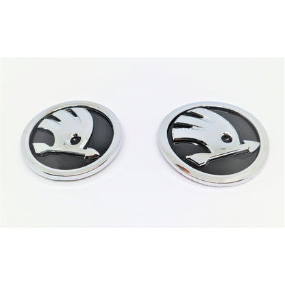 Set embleme sigle Skoda, 6 piese, negru - argintiu, capace jante 60 mm, sigla capota 90 mm, sigla portbagaj 80 mm