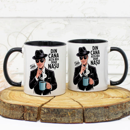 Set 2 cani haioase pentru Nas si Nasa, cu ilustratie „Din cana asta bea doar Nasu/Nasa”, interior rosu si negru, cadou personalizat nunta si botez, ceramica 330ml