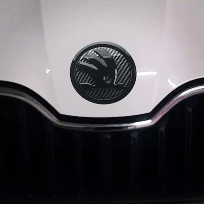 Emblema capota/hayon/portbagaj Skoda, Fibre de carbon, 8cm