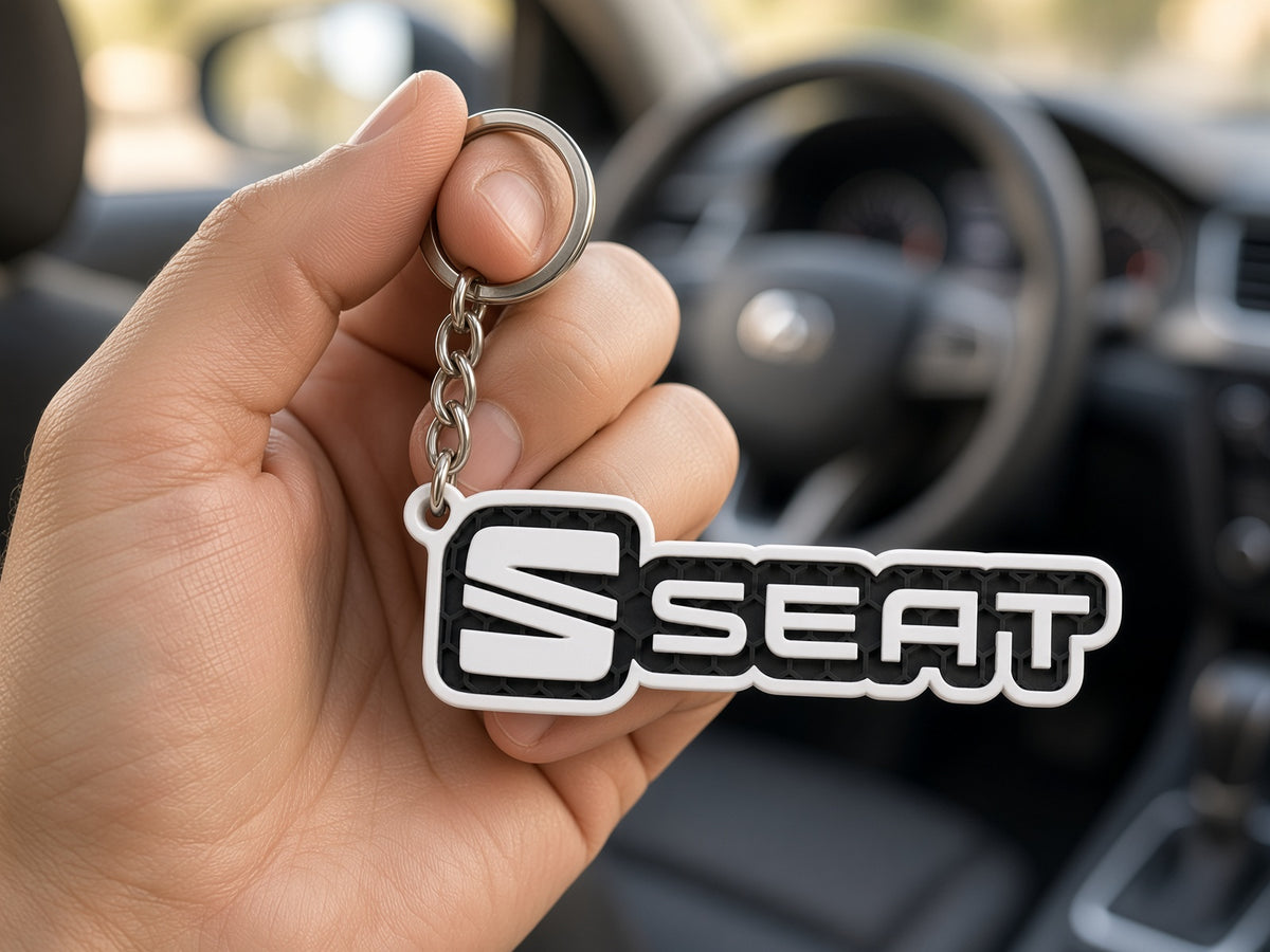 Breloc auto Seat inscripție cu lanț și inel