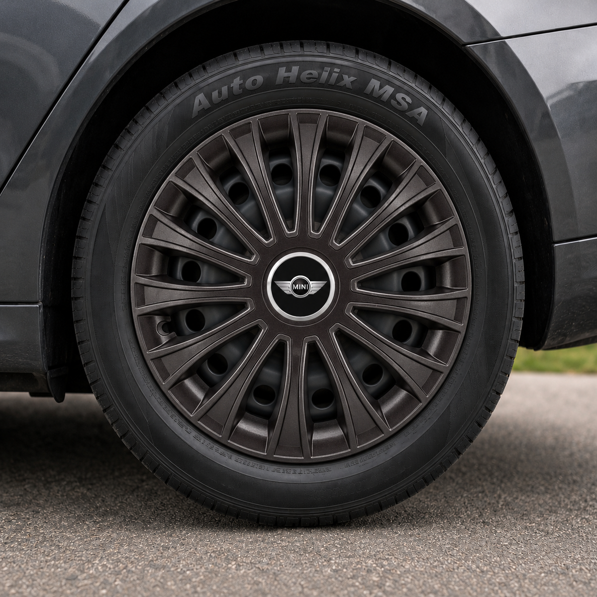 Set 4 Capace Roti 15 inchi (R15) Dino Negru, Compatibile cu Minicooper