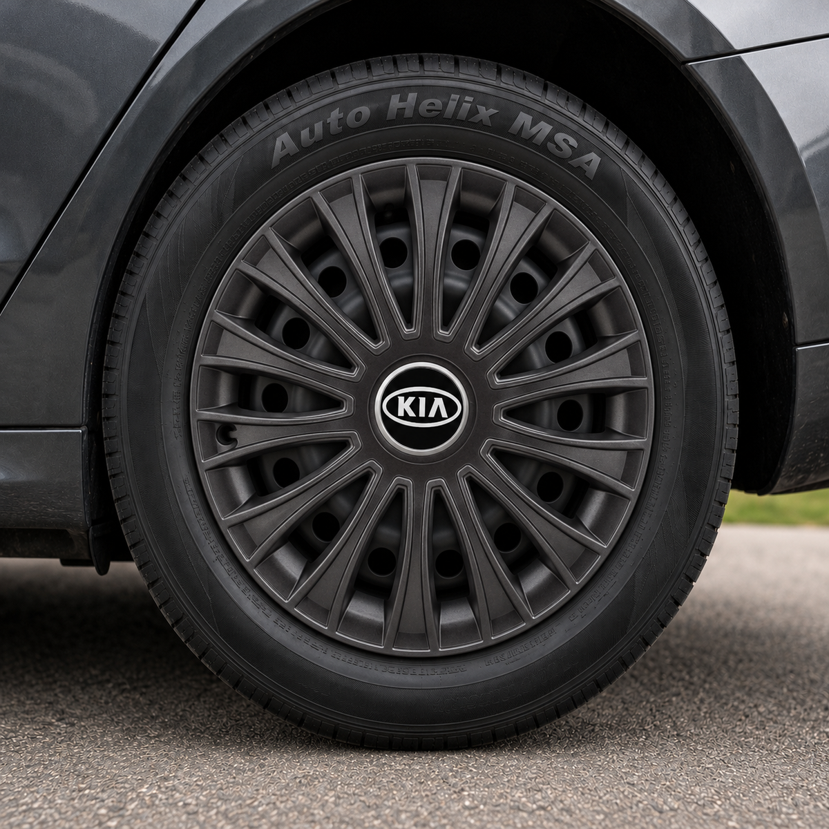 Set 4 Capace Roti, potrivite jantelor de R14, pentru Kia, model dino Negru