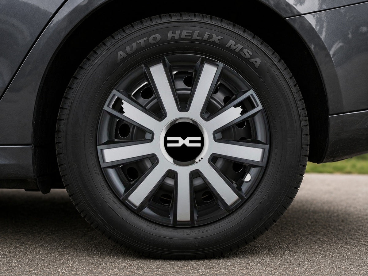Set 4 capace roti Silver/black cu inel cromat R15 Compatibil Cu Dacia Nou