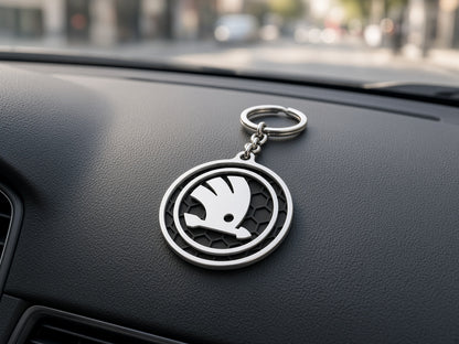 Breloc auto Skoda logo rotund cu lanț și inel