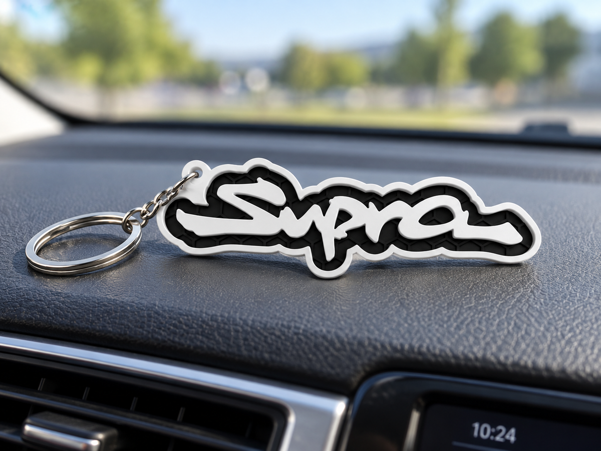 Breloc auto Toyota Supra cu lanț și inel