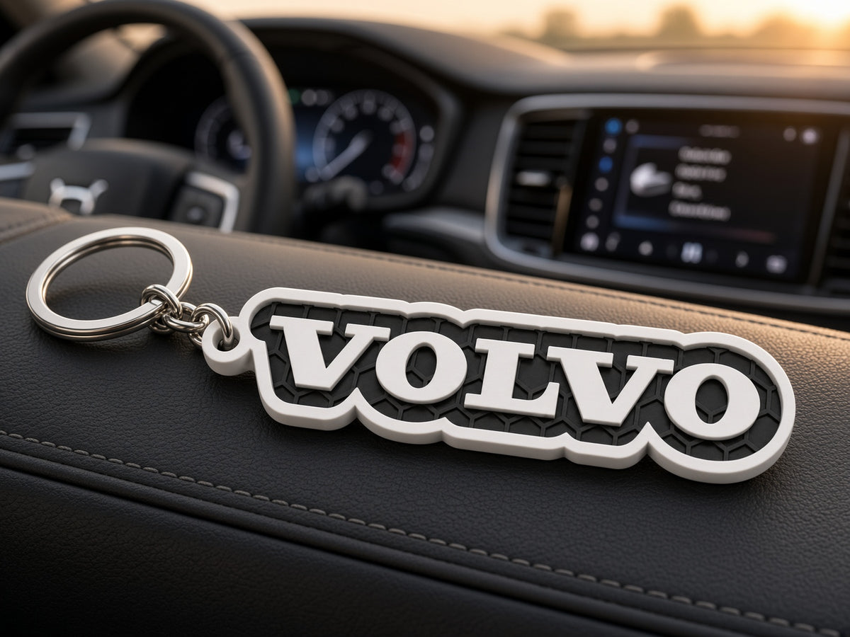 Breloc auto Volvo inscripție cu lanț și inel